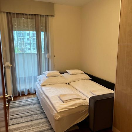 Danube Terrace Elegant With 2 Bedroom With Free Air Conditioner And Private Parking Budapest Eksteriør bilde